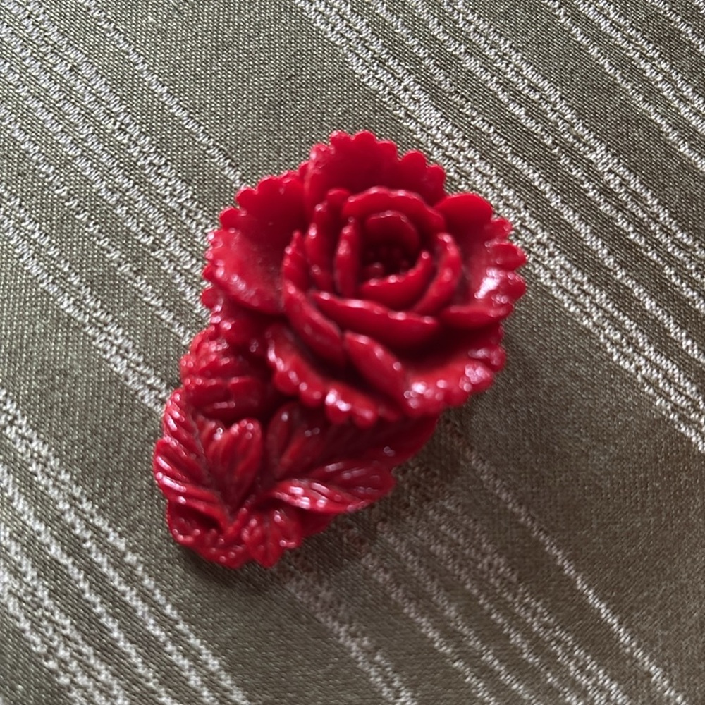 Vintage deep, red rose, molded/carved dress/fur clip, celluloid/Bakelite idk